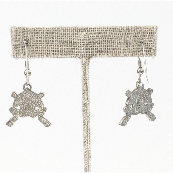 Pacific Northwest Style Silver Tone Frog Dangle Earrings Forest Boho Animals - Picture 7 of 7